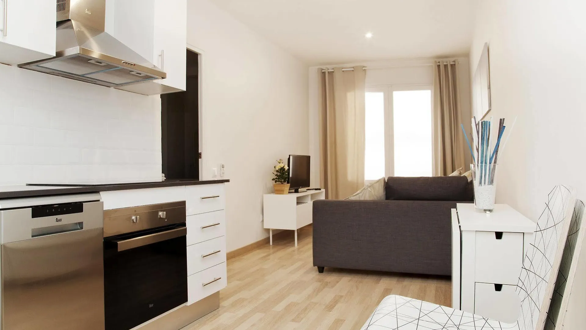 Flateli Roger Apartment Barcelona