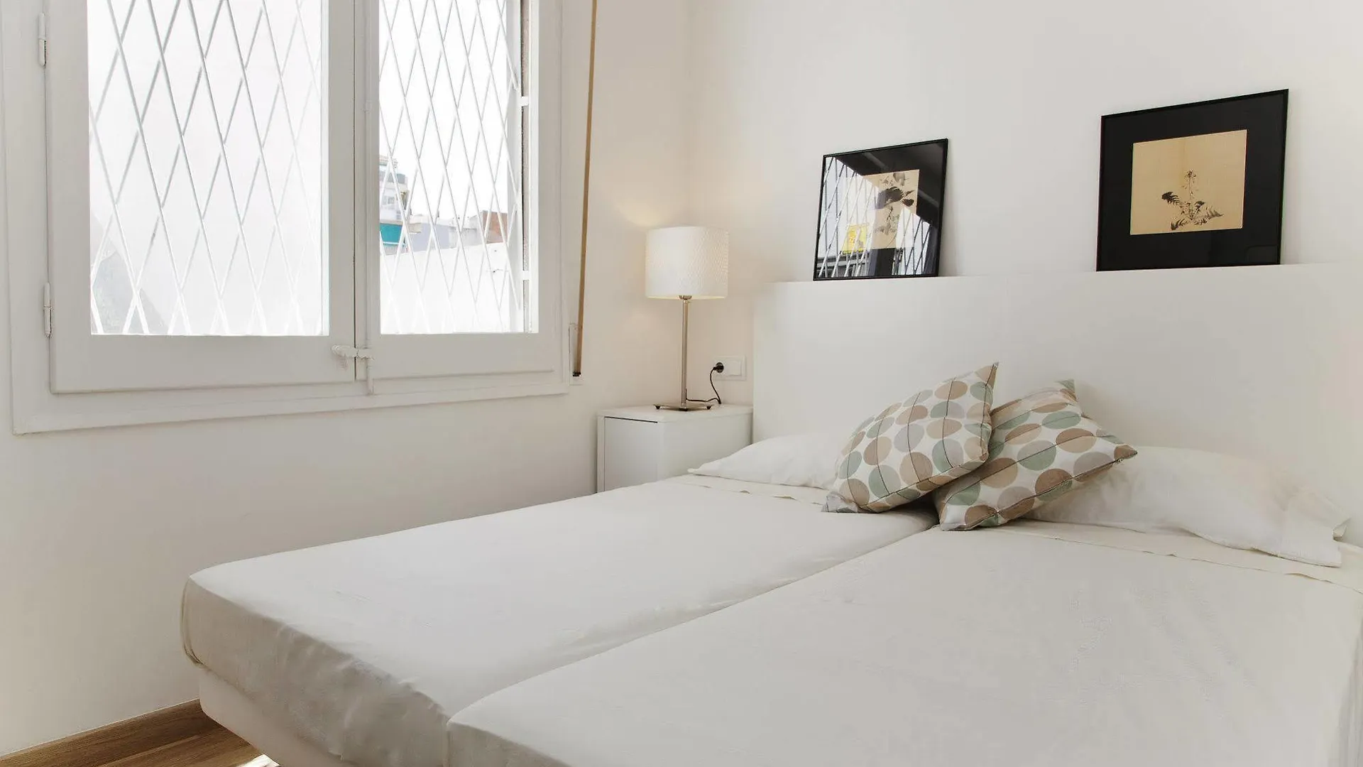Flateli Roger Apartment Barcelona